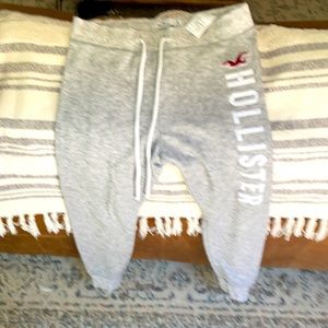 Hollister sweatpants worn once.